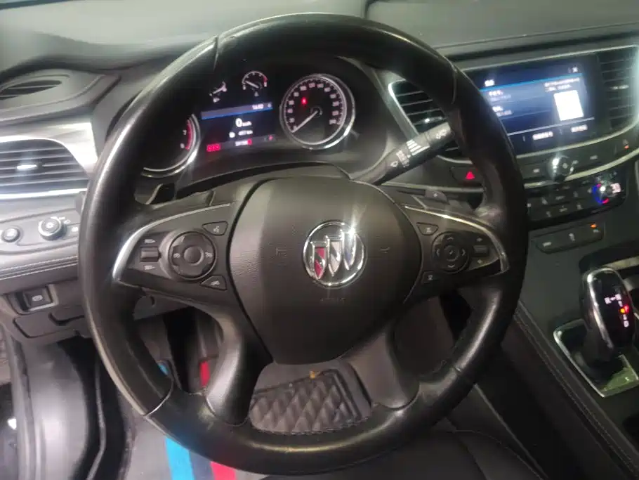 Buick LaCrosse — миниатюра 15