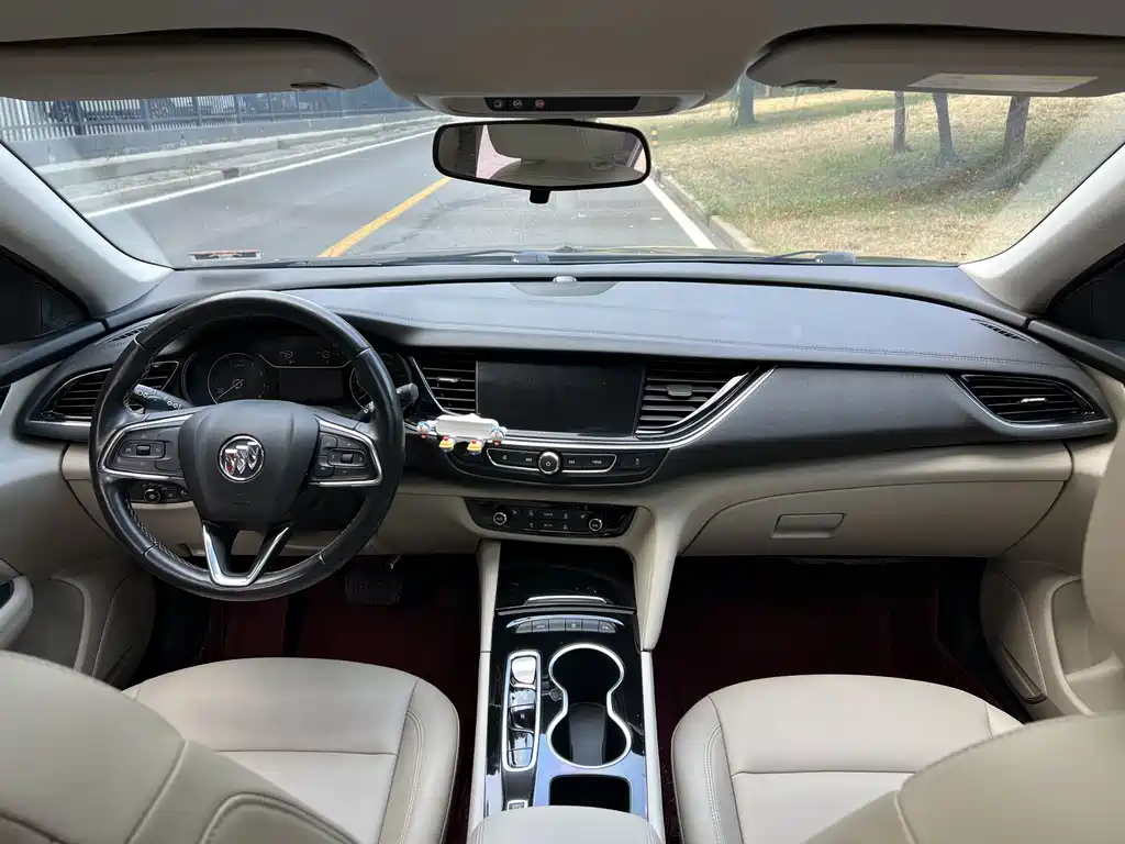 Buick Regal — миниатюра 5