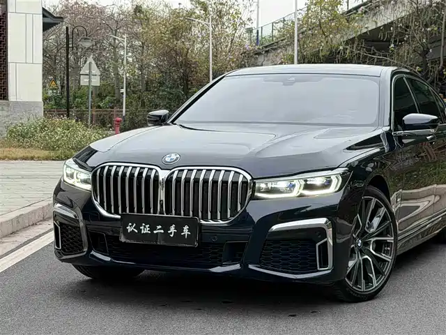 BMW 7 SERIES