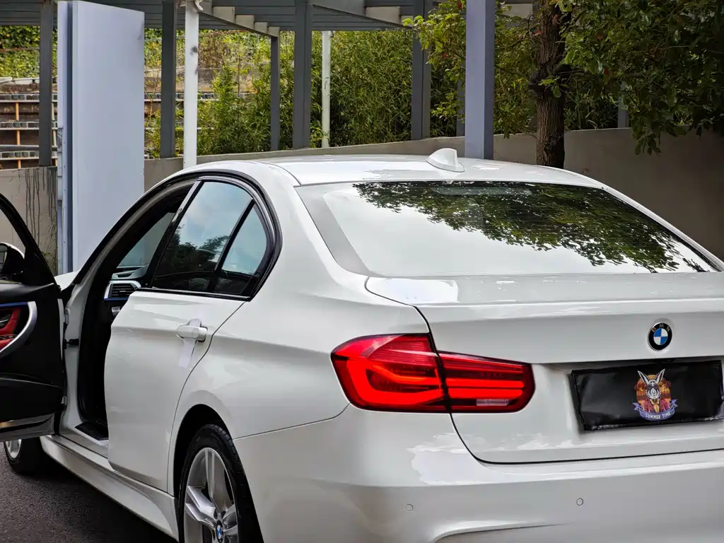 BMW 3 Series — миниатюра 8