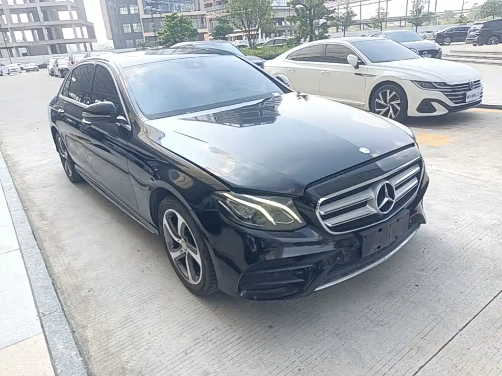 Mercedes-Benz E-Class — миниатюра 4