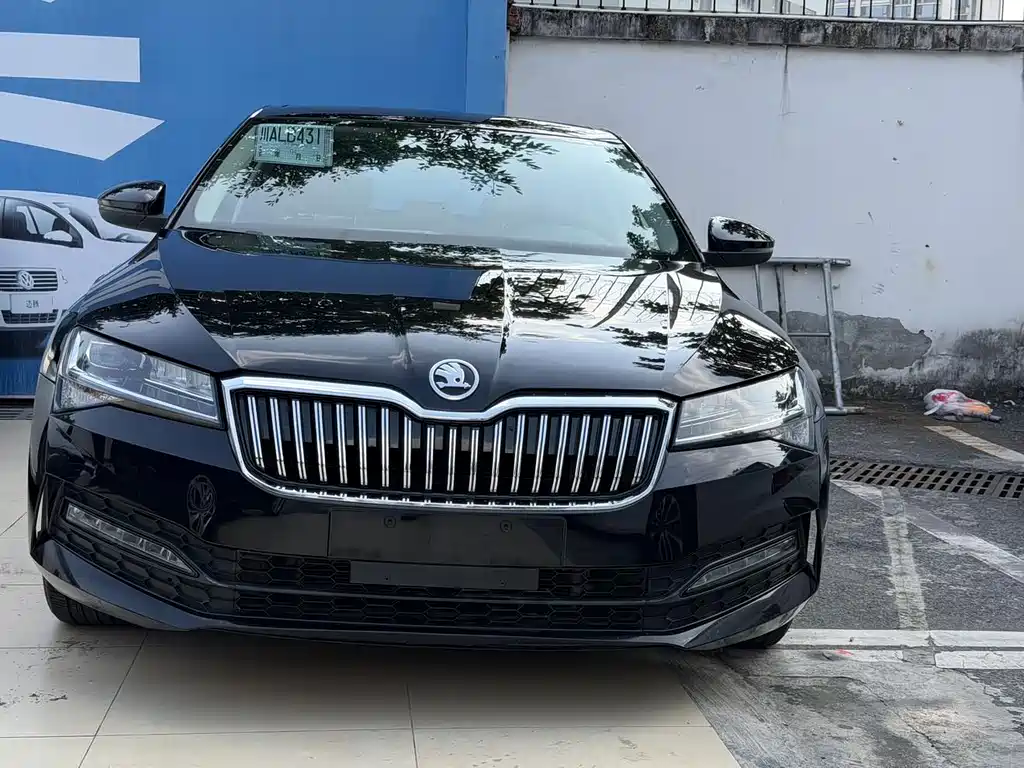 Skoda Superb — миниатюра 2