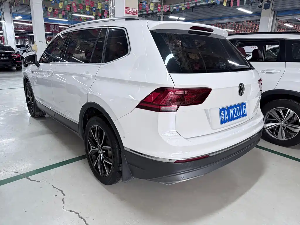 Volkswagen Tiguan L — миниатюра 17