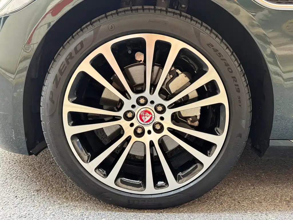 Jaguar XFL — миниатюра 19