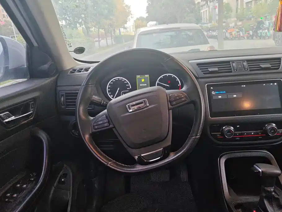 Qoros Qoros 5 — миниатюра 15