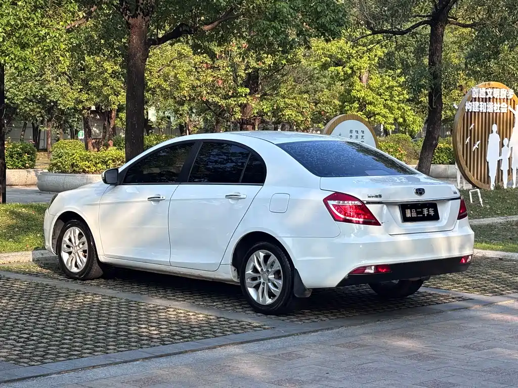 Geely Emgrand — миниатюра 8