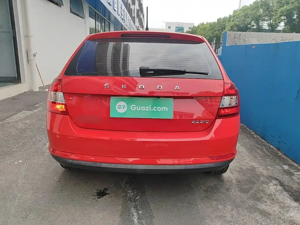 Skoda Rapid Spaceback — миниатюра 6