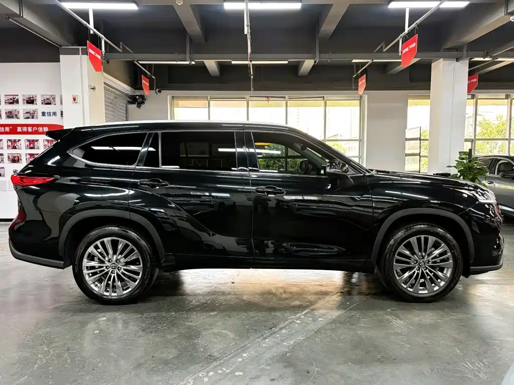 Toyota Highlander 2024 380T Luxury 7 мест