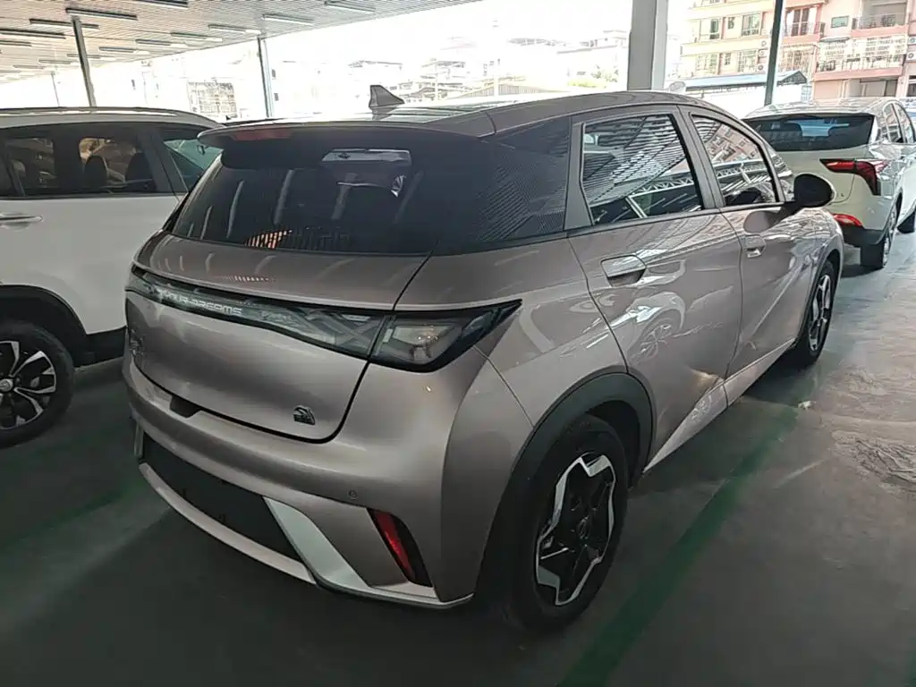 BYD Dolphin — миниатюра 7