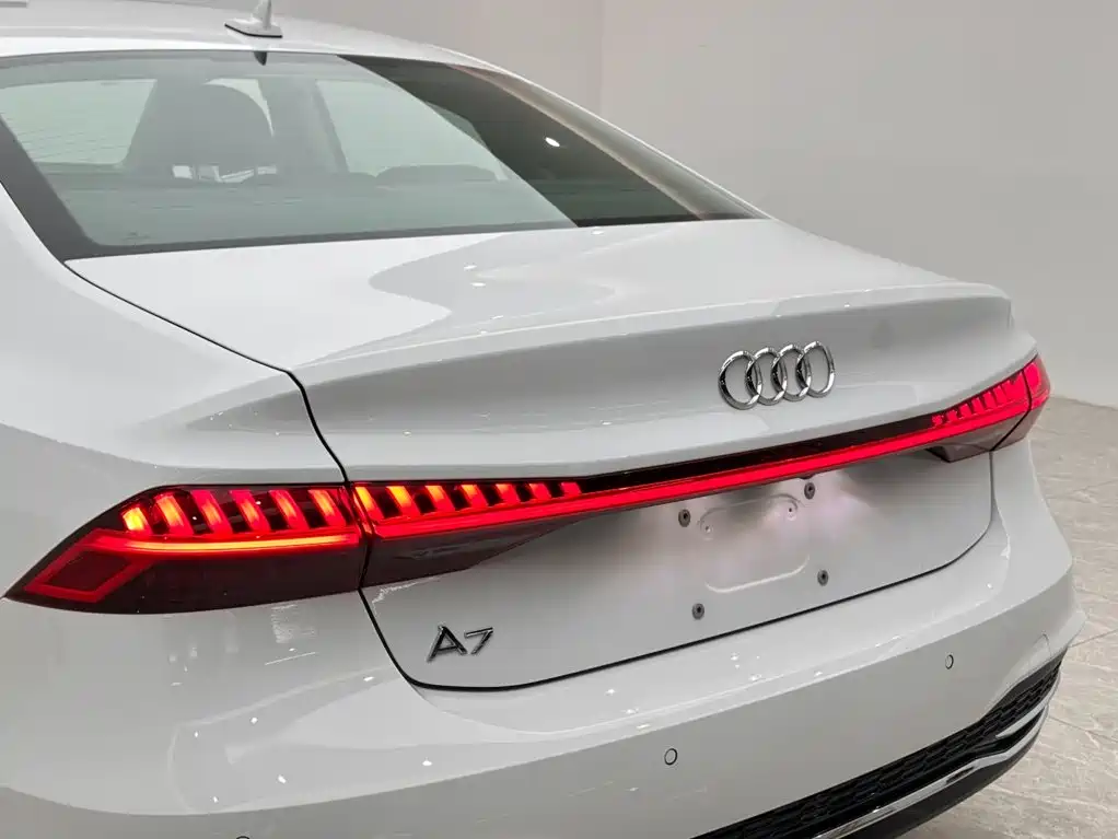 Audi A7L — миниатюра 20