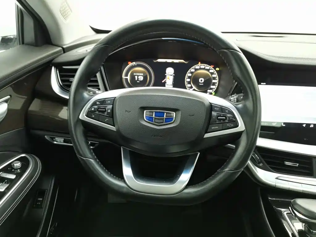 Geely Borui Hybrid — миниатюра 11