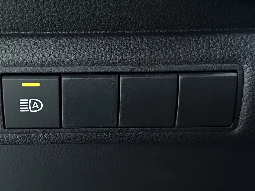 Toyota Corolla — миниатюра 18