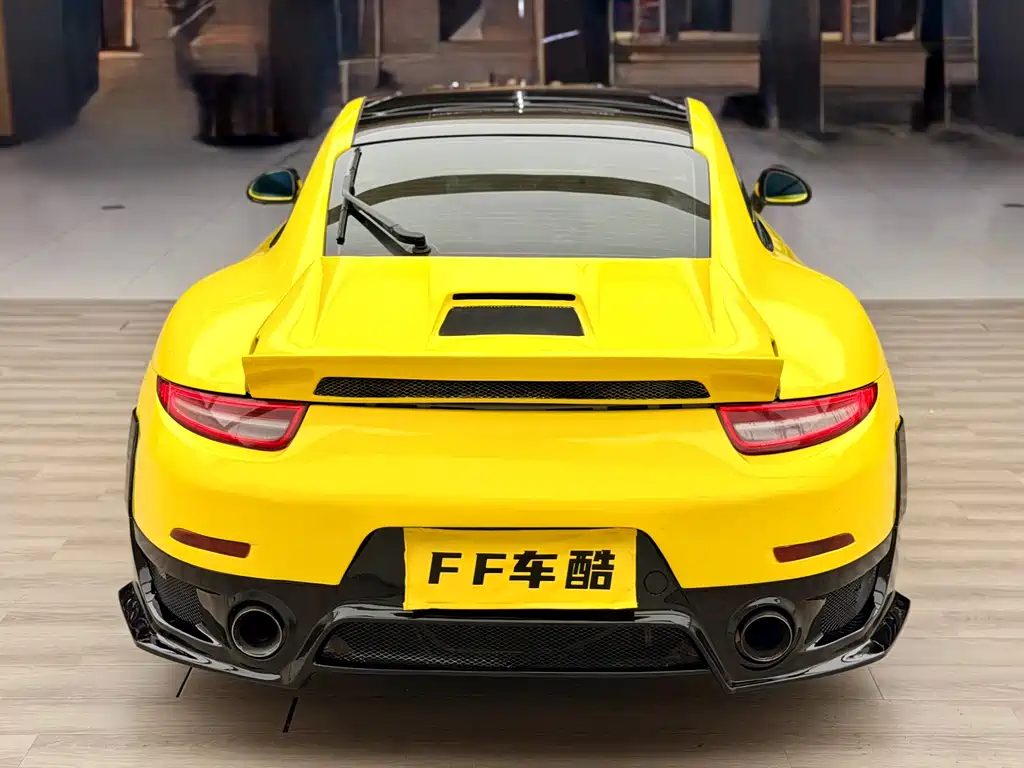 Porsche 911 2015 Carrera 3.4L Style Edition