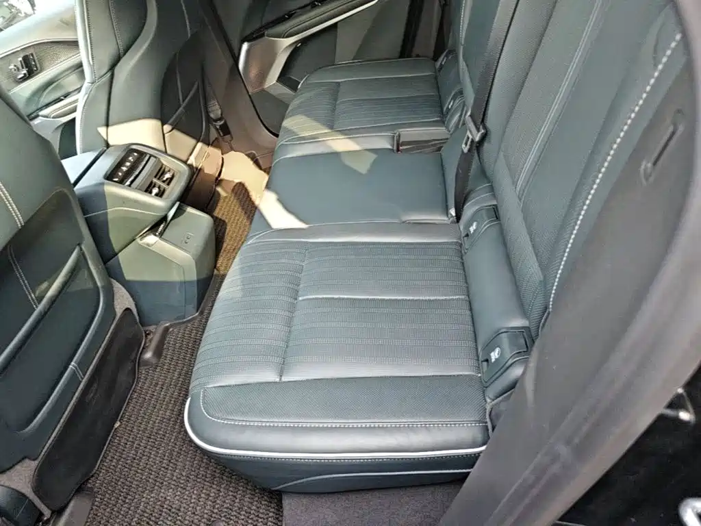 Cadillac Lyriq — миниатюра 17