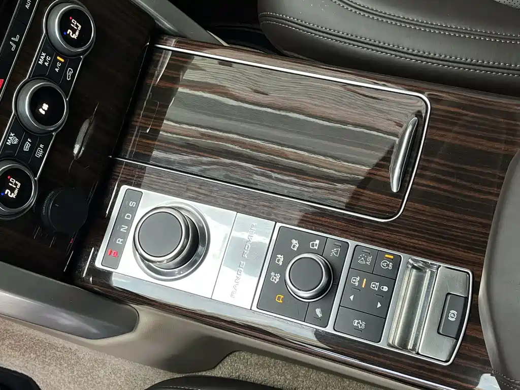 Land Rover Range Rover — миниатюра 19