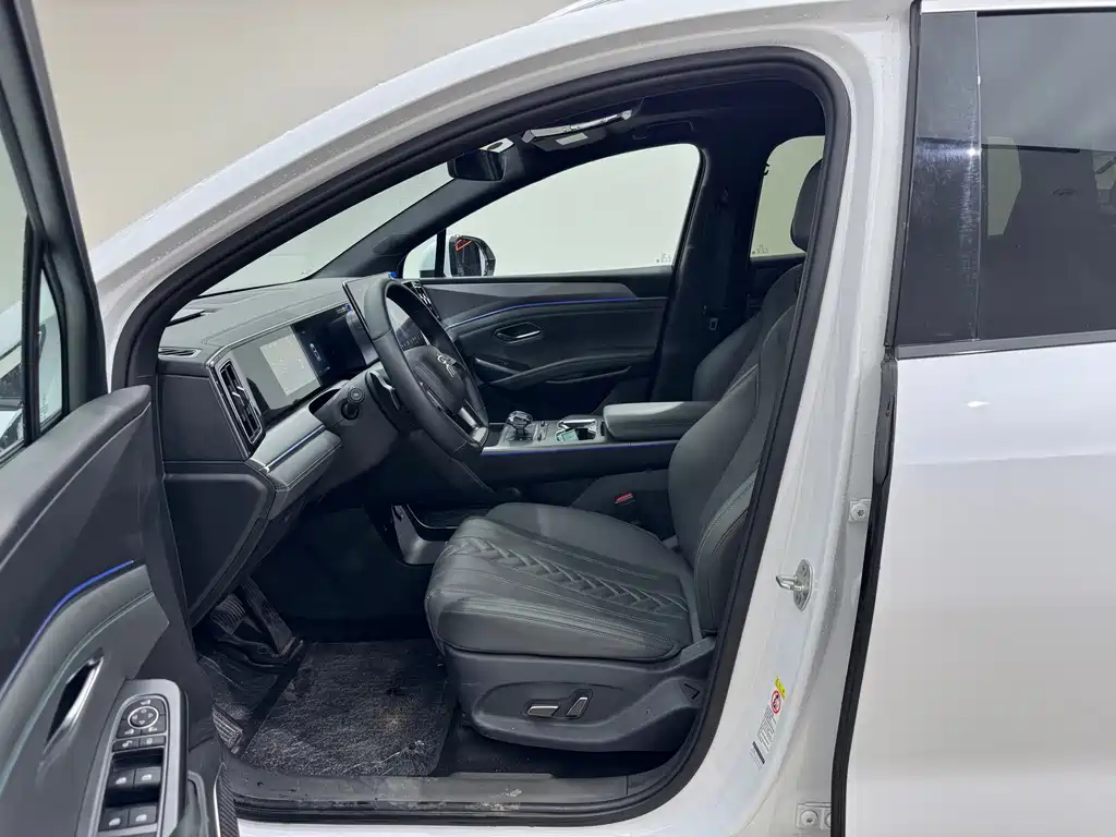 BYD L DM-i — миниатюра 7
