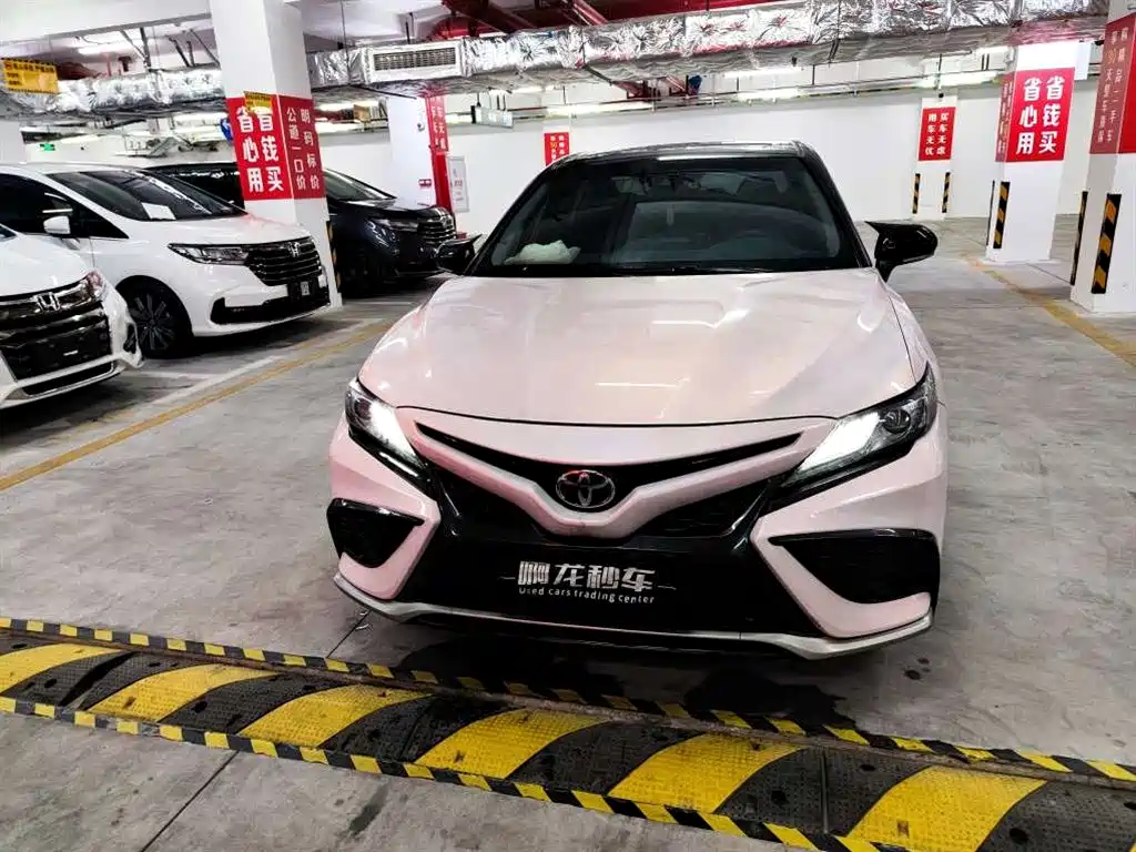 Toyota Camry — миниатюра 2