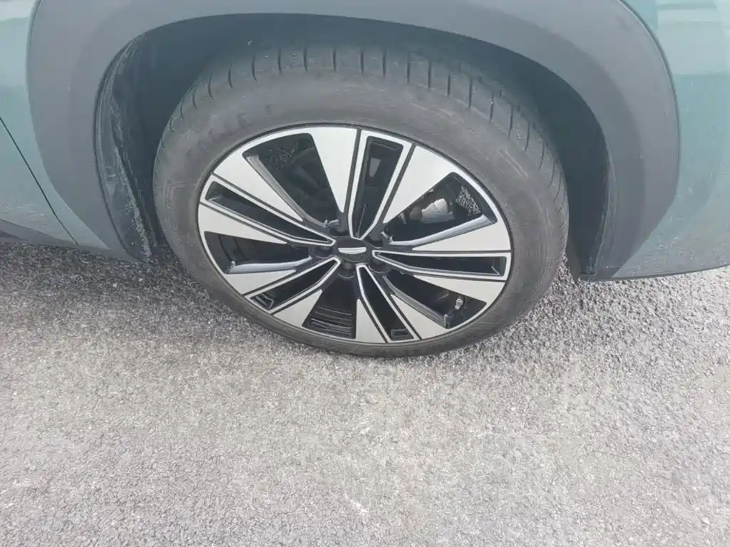 Geely Boyue L — миниатюра 12