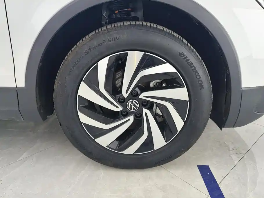 Volkswagen Tiguan L — миниатюра 6