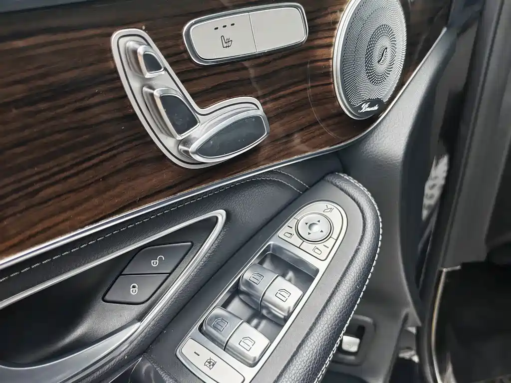 Mercedes-Benz GLC — миниатюра 9