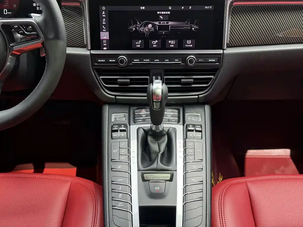 Porsche Macan — миниатюра 11