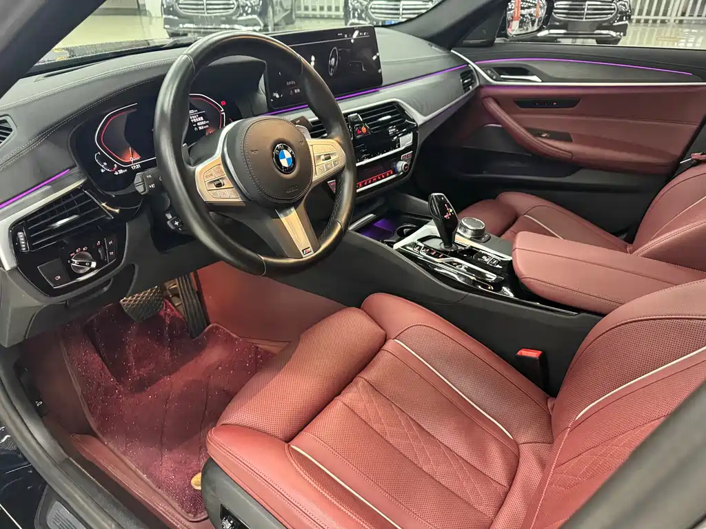 BMW 5 Series — миниатюра 8