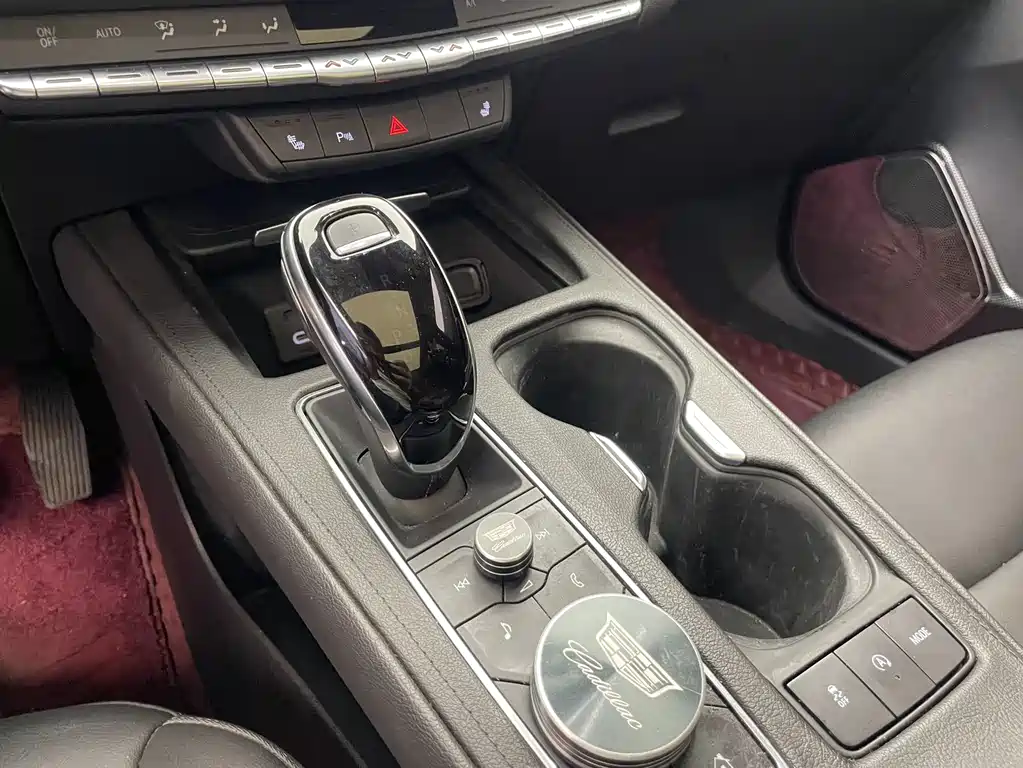 Cadillac XT4 — миниатюра 14