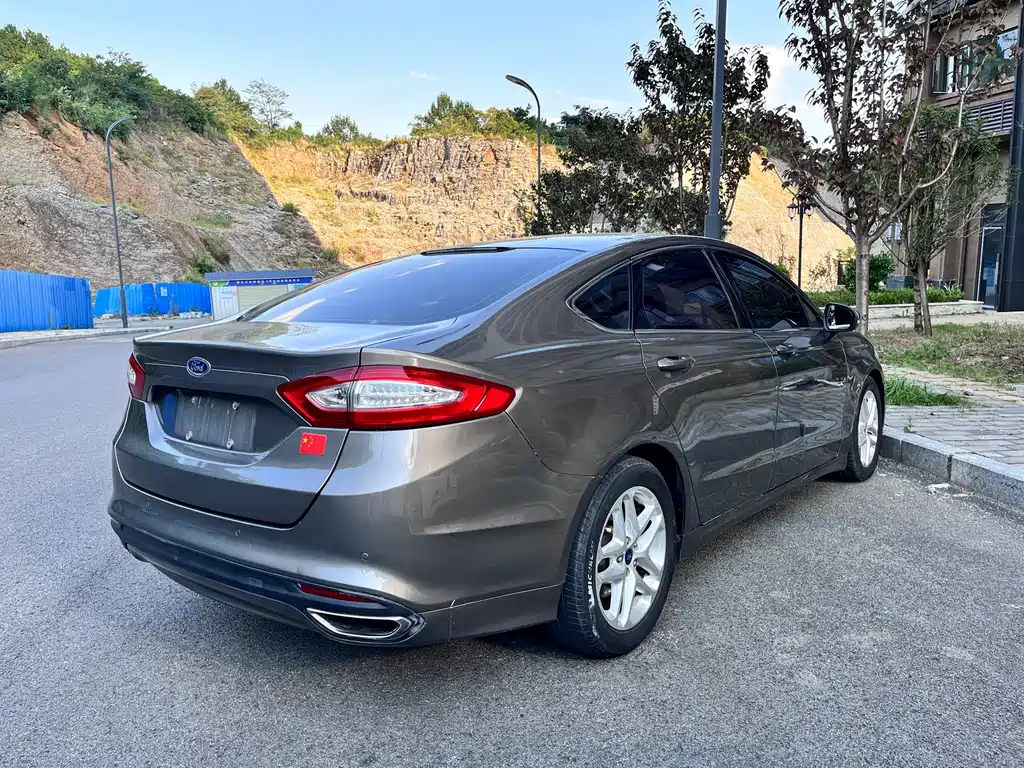 Ford Mondeo — миниатюра 18
