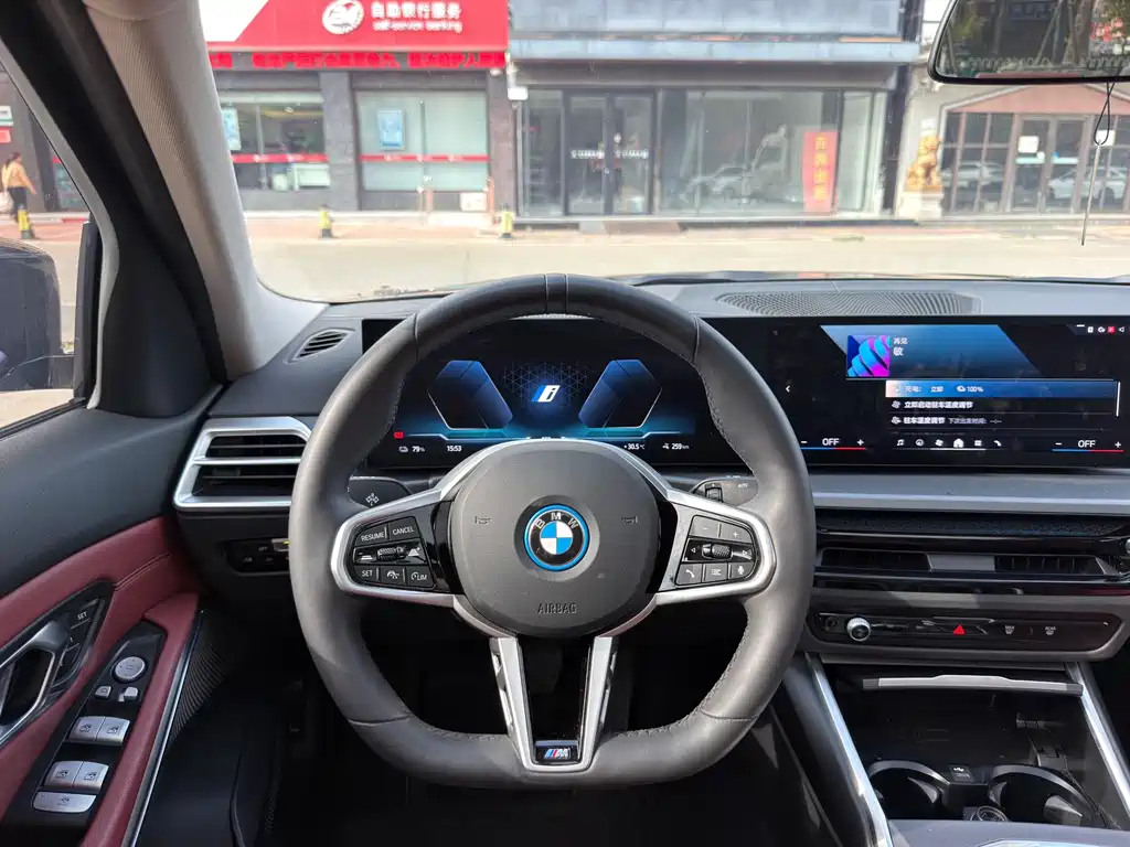 BMW i3 — миниатюра 10
