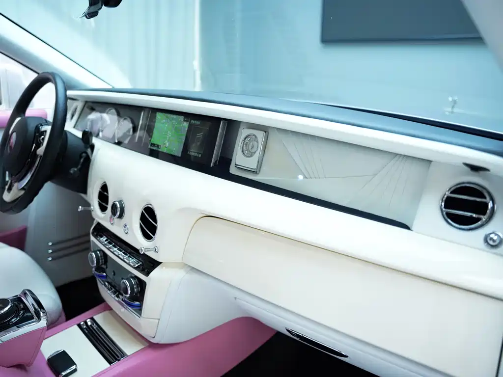 Rolls-Royce Phantom — миниатюра 9