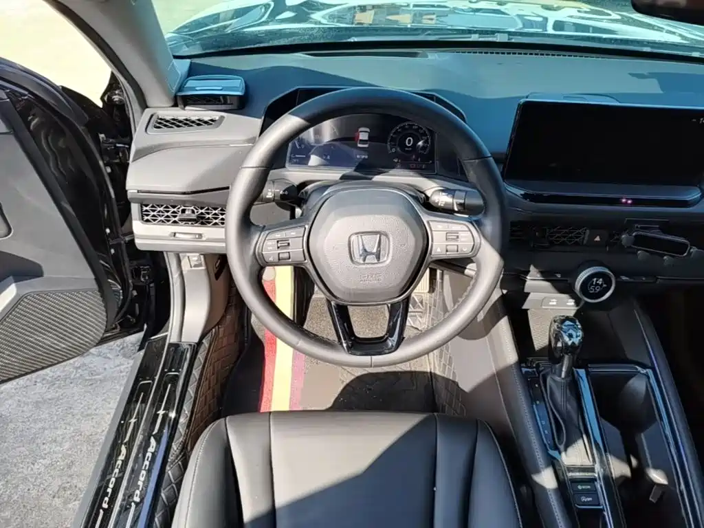 Honda Accord — миниатюра 11