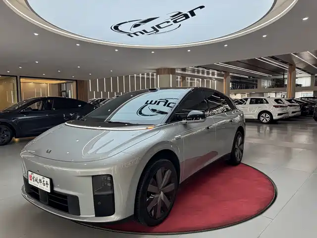 2025 Li Xiang i6