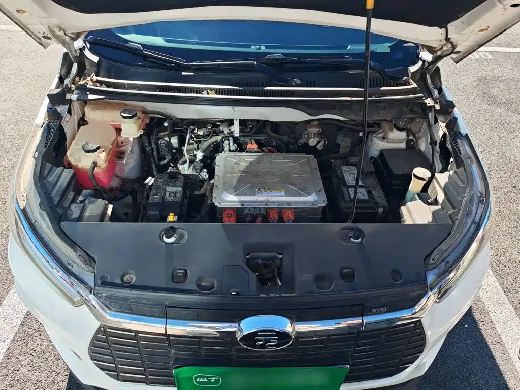 BYD Yuan EV — миниатюра 16