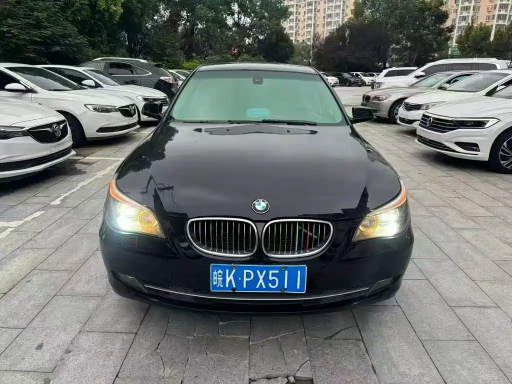 BMW 5 Series — миниатюра 4