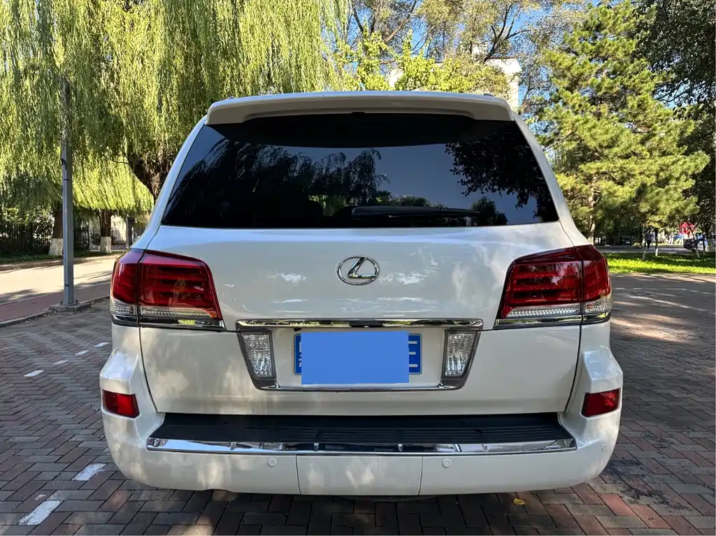 Lexus LX — миниатюра 6