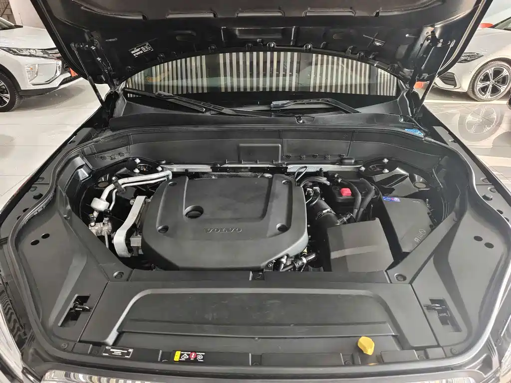 Volvo XC90 — миниатюра 14
