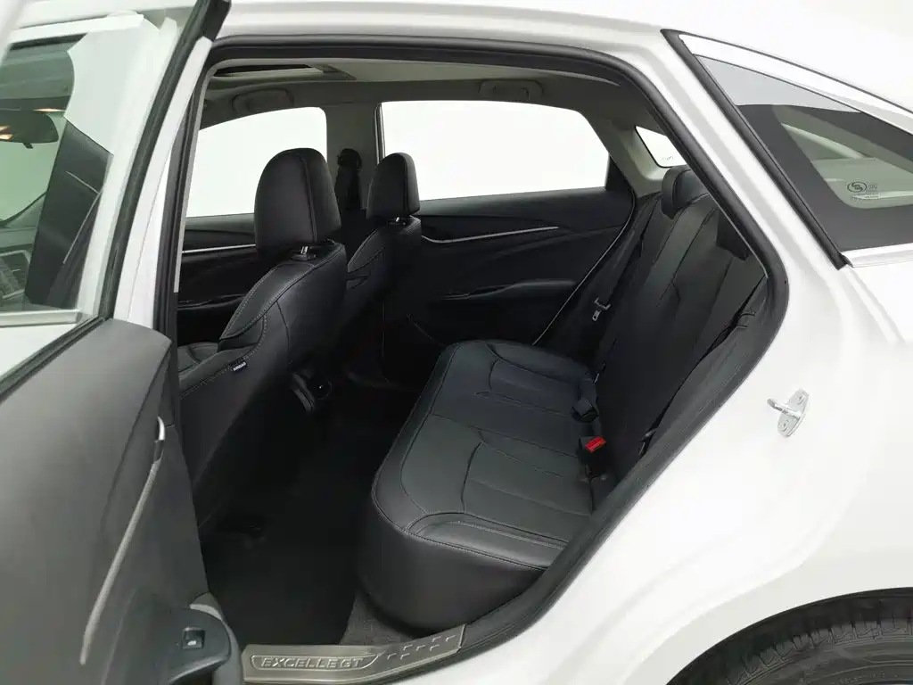 Buick Excelle — миниатюра 15