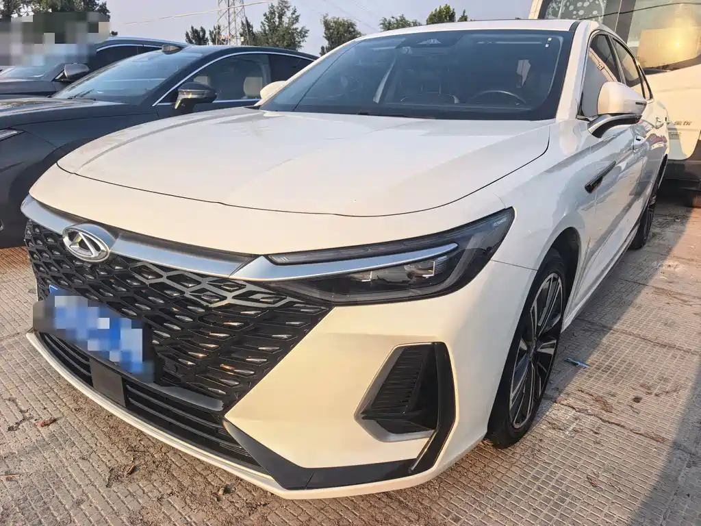 Chery Arrizo 8