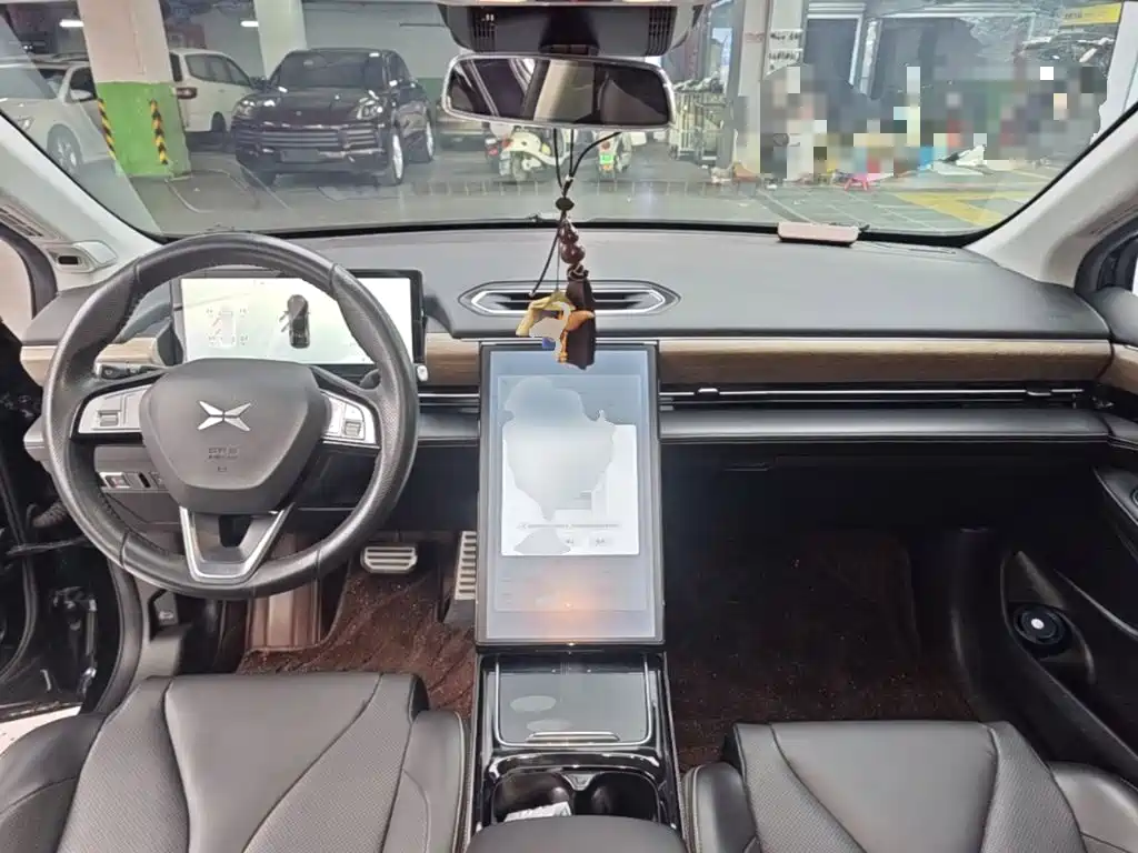 XPeng P5 — миниатюра 10