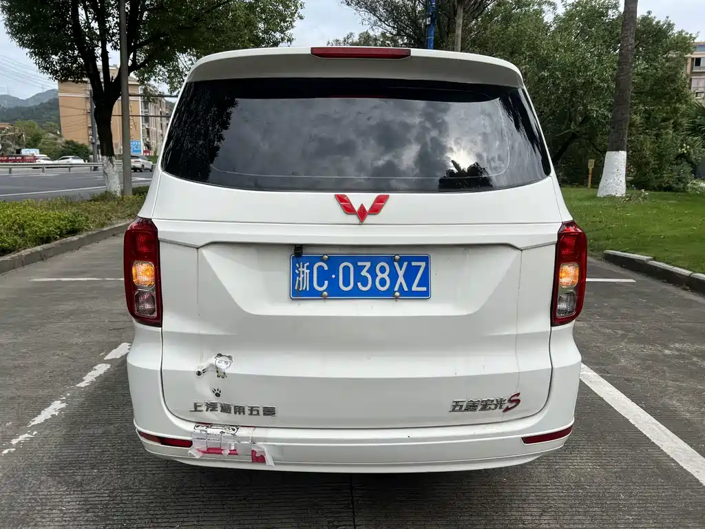 Wuling Hongguang — миниатюра 10