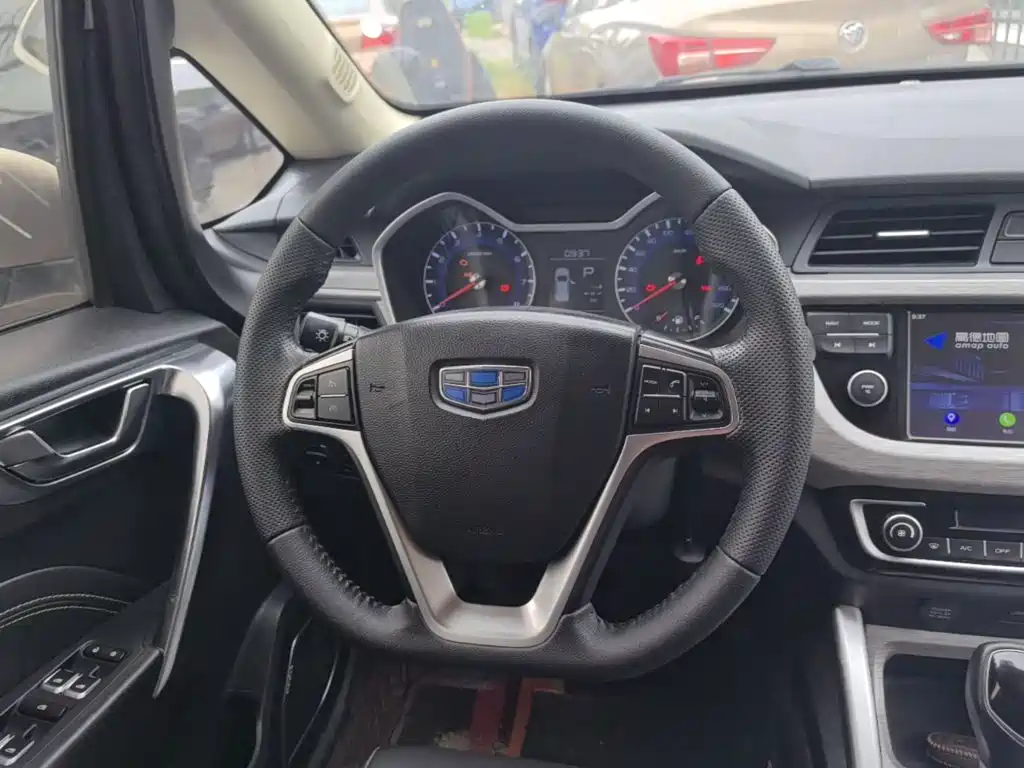 Geely Vision X3 — миниатюра 11