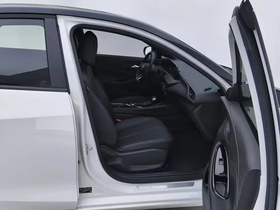 Buick Verano — миниатюра 8