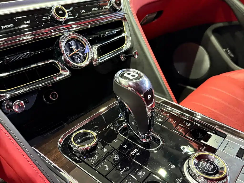 Bentley Flying Spur — миниатюра 10