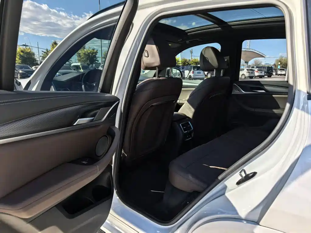 BMW X3 — миниатюра 9