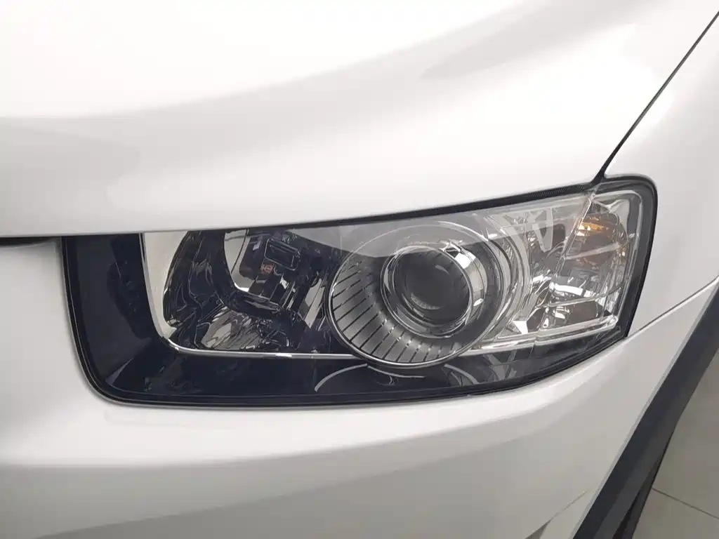 Chevrolet Captiva — миниатюра 7