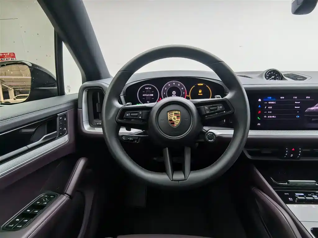 Porsche Cayenne — миниатюра 11
