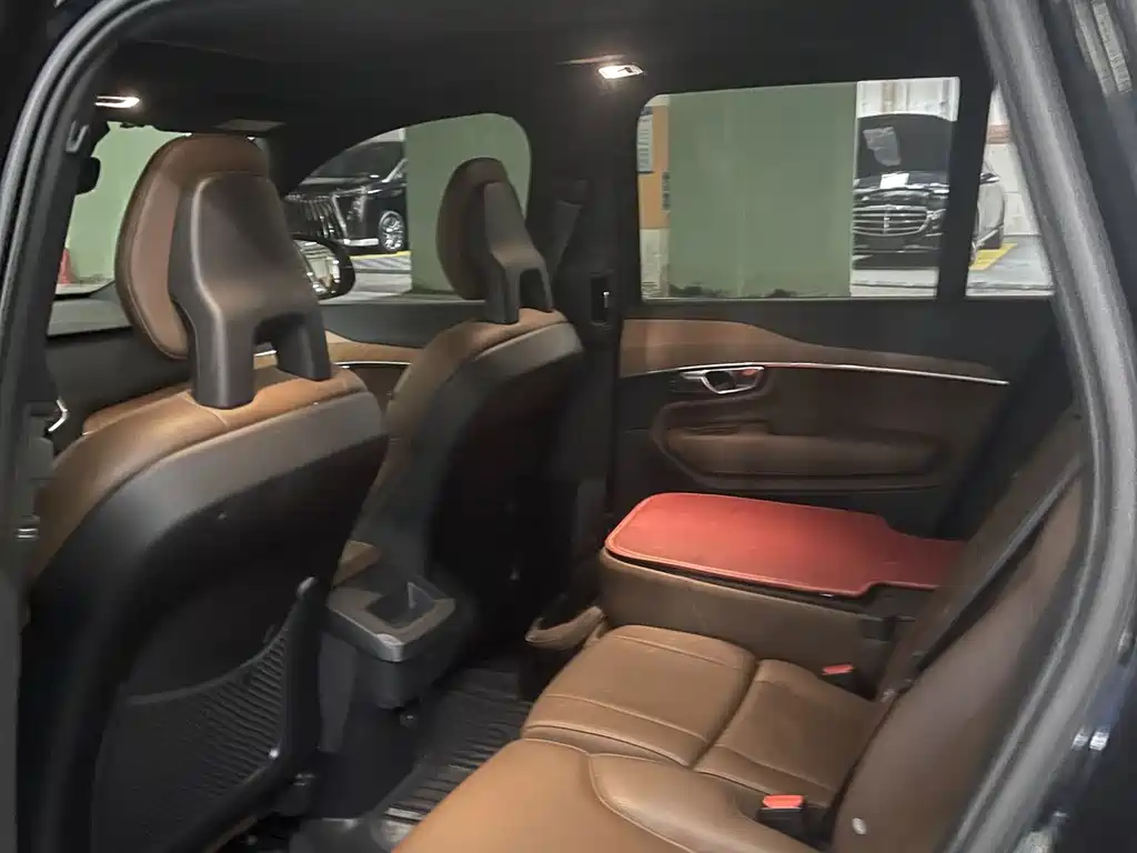 Volvo XC90 — миниатюра 3