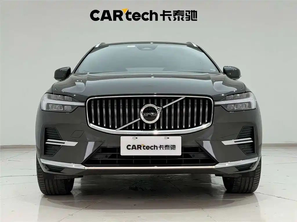 Volvo XC60 2022 B5 Luxury