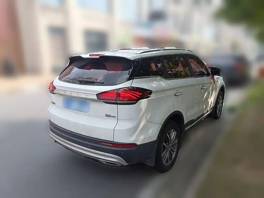 Geely Boyue — миниатюра 4