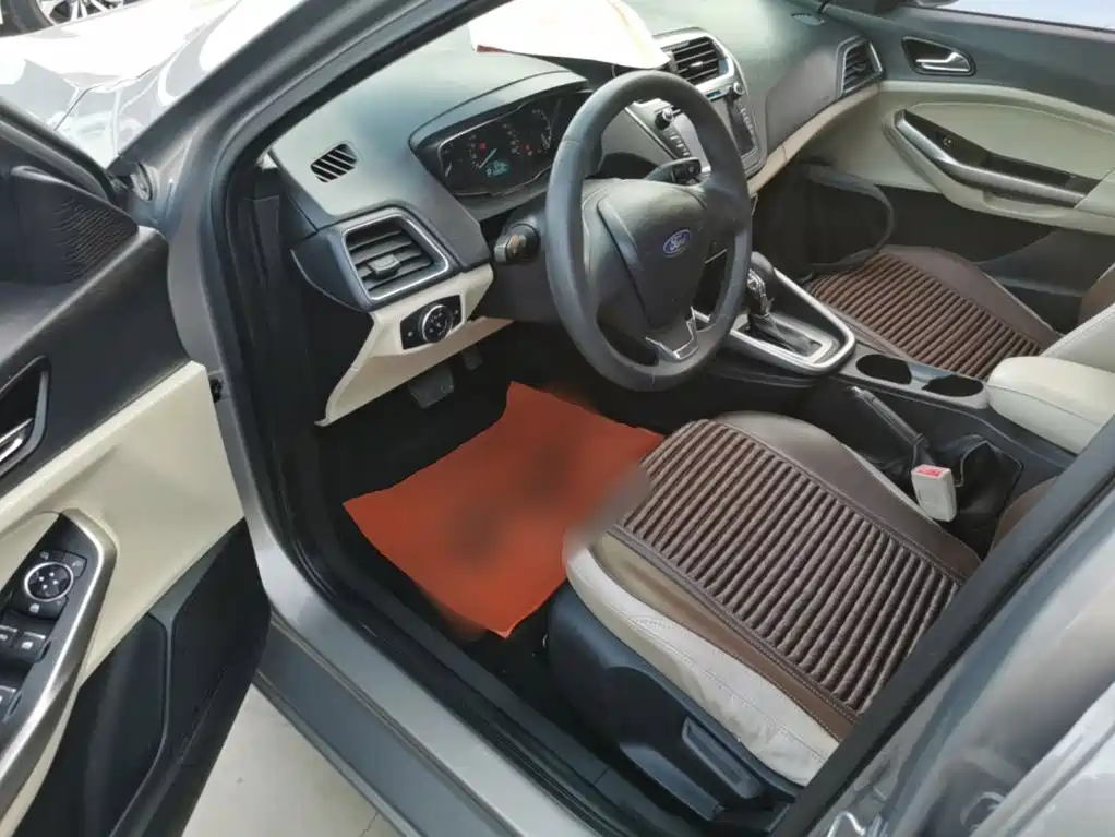 Ford Escort — миниатюра 16